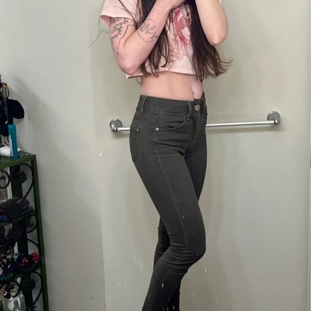 Mid Rise Skinny Pants - Picture 5 of 6